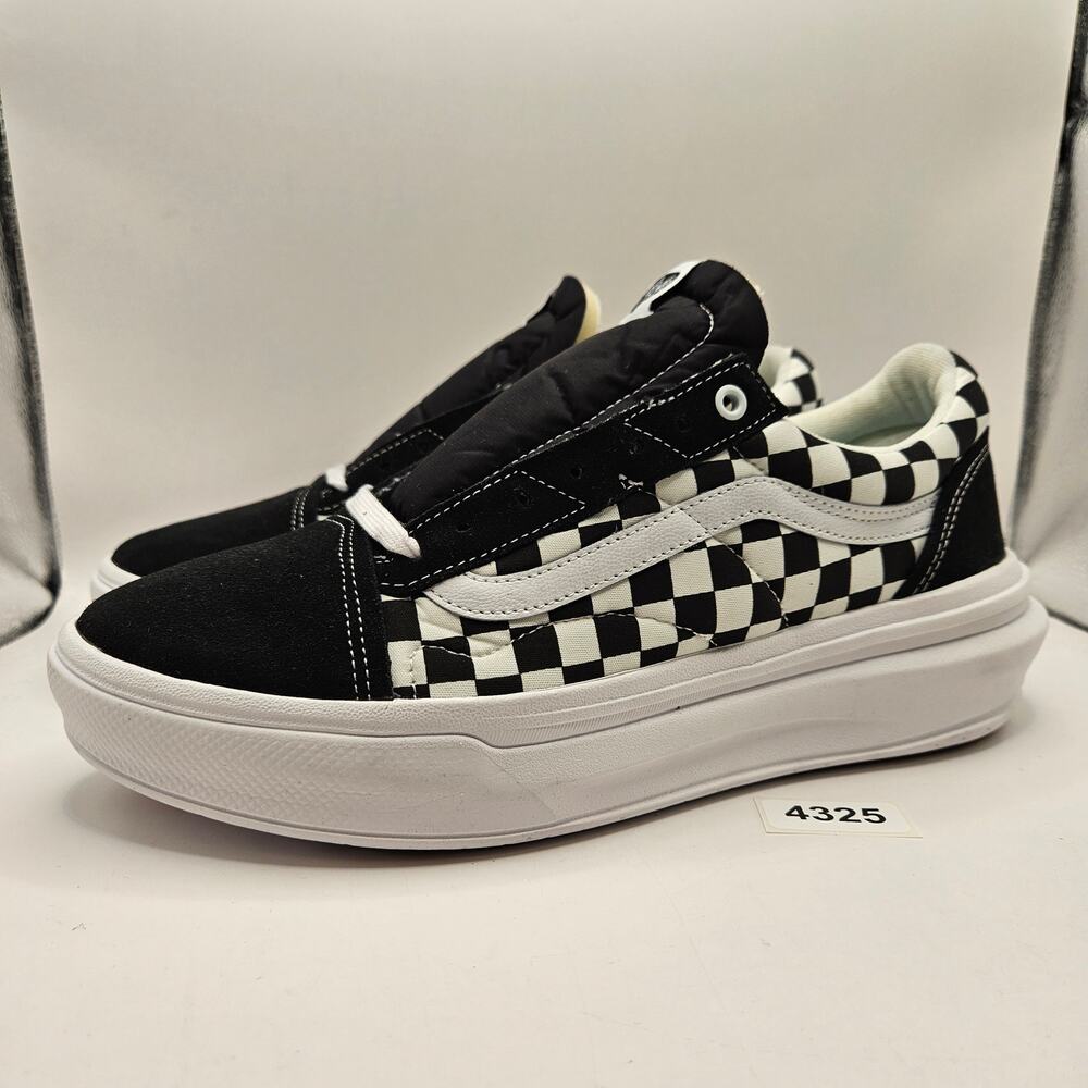 VANS MEN'S 11.5 COMFYCUSH OLD SKOOL OVERT CHECKERBOARD BLACK WHITE